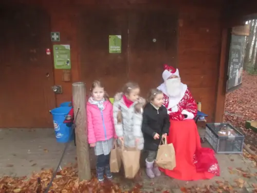 Lockdown-Immer-zwei-Haushalte-den-Nikolaus-suchen-und-finden